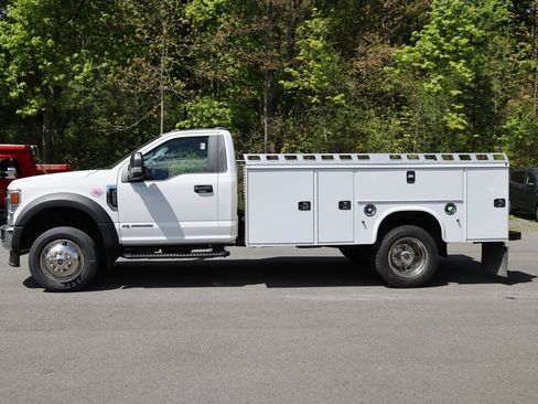Certified 2022 Ford F550 4x4 Regular Cab Super Duty w/ Power Equipment Group image 3