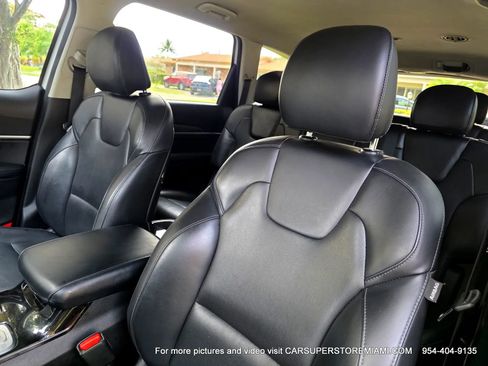 Used 2021 Kia Telluride LX FWD image 40