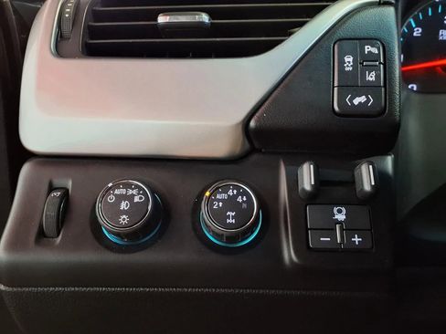 Used 2015 Chevrolet Tahoe LTZ image 19