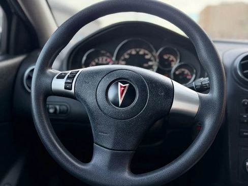 Used 2010 Pontiac G6 Sedan 4D image 27