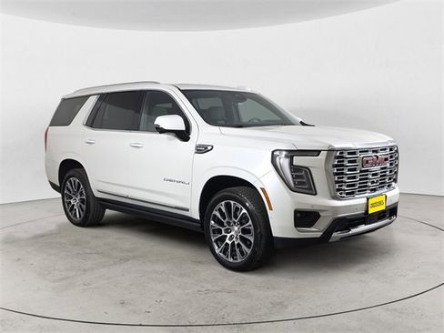 Used 2025 GMC Yukon Denali w/ Denali Reserve Package image 7