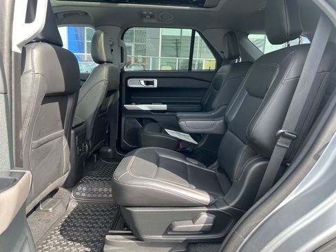 Used 2024 Ford Explorer XLT w/ Equipment Group 202A image 22