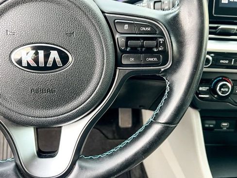 Used 2020 Kia Niro LXS image 22