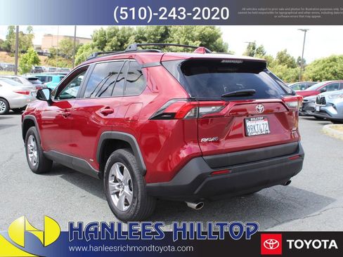 Used 2025 Toyota RAV4 XLE AWD/4WD image 9