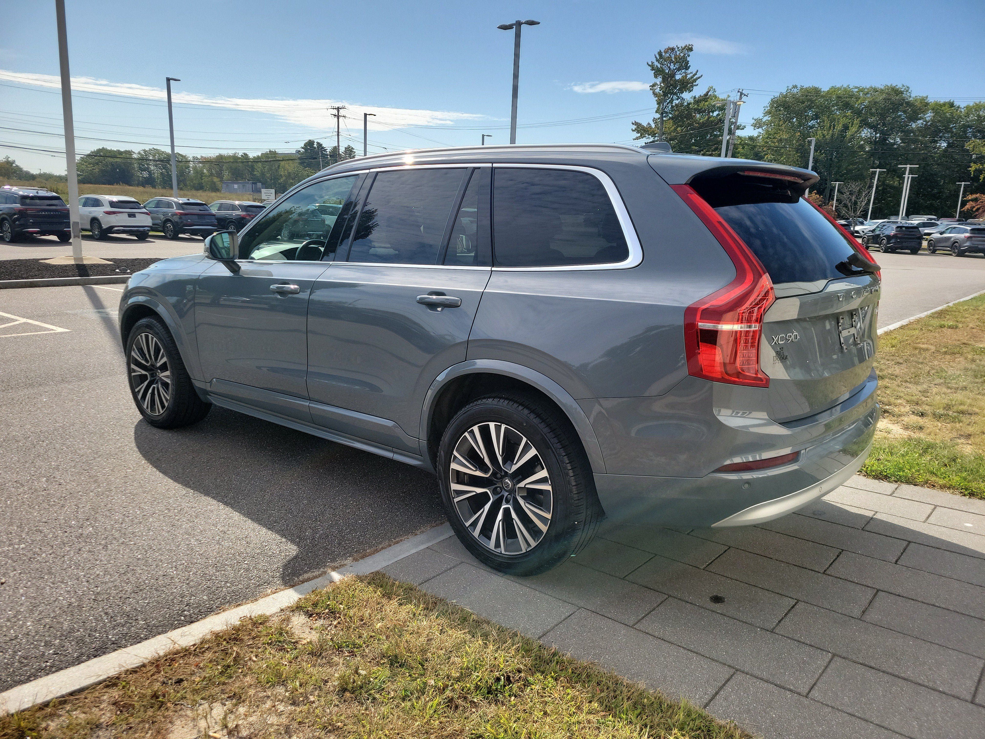 Used 2022 Volvo XC90 T6 Momentum w/ Advanced Package AWD/4WD image 5