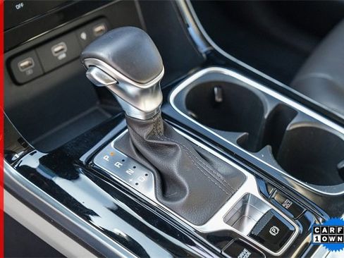 Certified 2024 Kia Carnival EX image 20