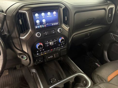 Used 2020 GMC Sierra 2500 AT4 w/ AT4 Premium Package AWD/4WD image 15