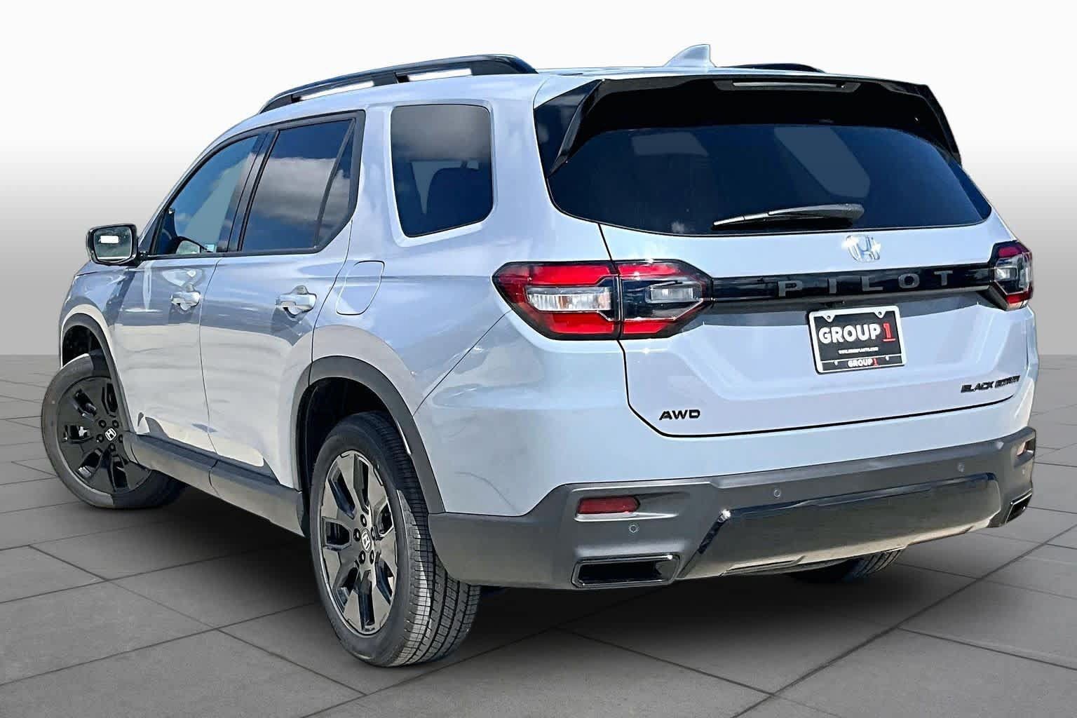 New 2026 Honda Pilot Black Edition image 11