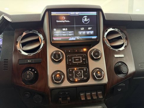 Used 2015 Ford F250 Lariat w/ Chrome Package AWD/4WD image 25