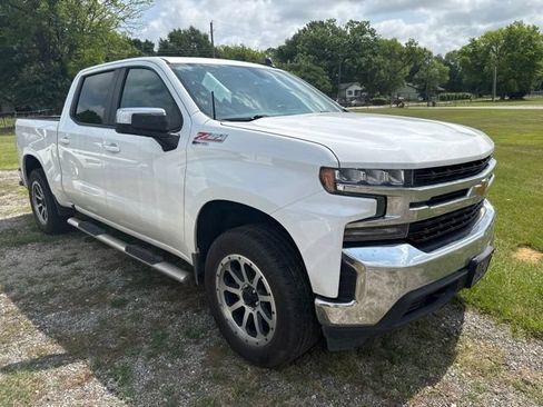 Used 2021 Chevrolet Silverado 1500 LT AWD/4WD image 3