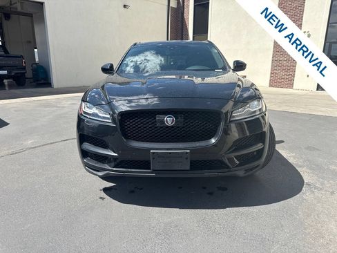 Used 2019 Jaguar F-PACE Prestige AWD/4WD image 2