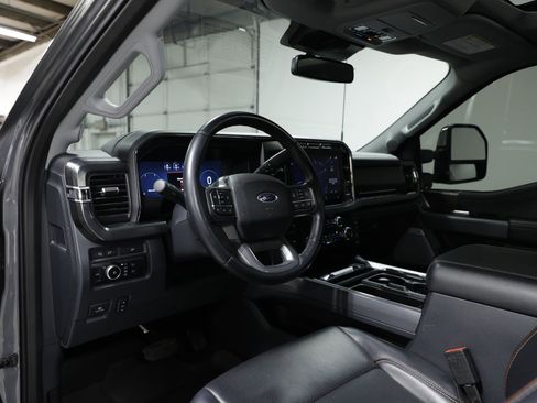 Used 2024 Ford F350 Lariat w/ Chrome Package image 27