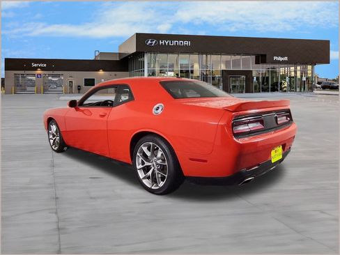Used 2021 Dodge Challenger GT image 3
