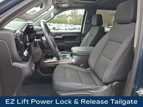 Used 2023 Chevrolet Silverado 1500 LT Trail Boss w/ Convenience Package II image 18