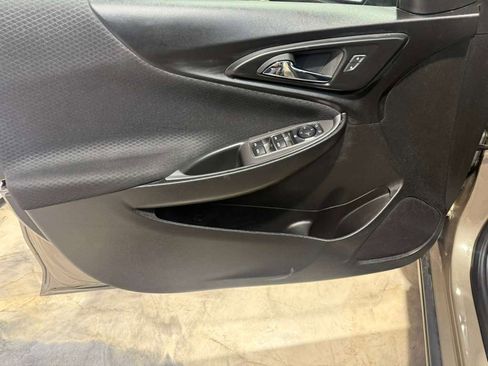 Used 2025 Chevrolet Malibu LT image 33