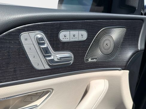 Used 2023 Mercedes-Benz GLS 580 4MATIC image 17