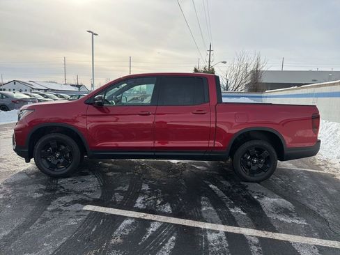 Certified 2025 Honda Ridgeline Black Edition image 2