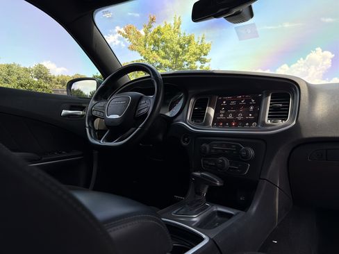 Used 2022 Dodge Charger Scat Pack w/ Dynamics Package RWD image 6