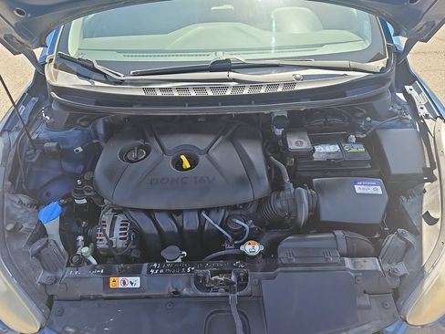 Used 2014 Hyundai Elantra SE FWD image 26