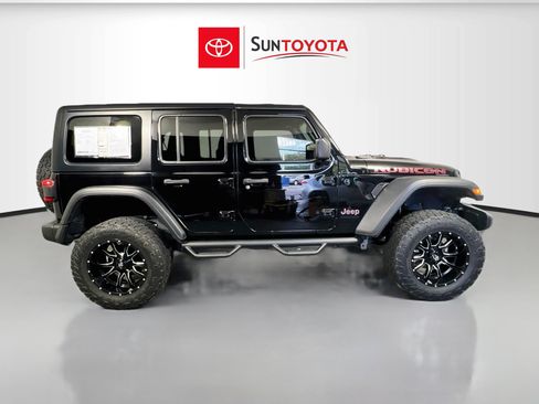 Used 2023 Jeep Wrangler Unlimited Rubicon w/ LED Lighting Group AWD/4WD image 3