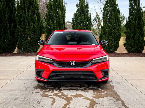 Certified 2024 Honda Civic Sport image 3