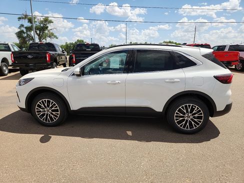 New 2025 Ford Escape Base image 2