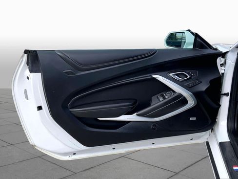 Used 2019 Chevrolet Camaro SS RWD image 19