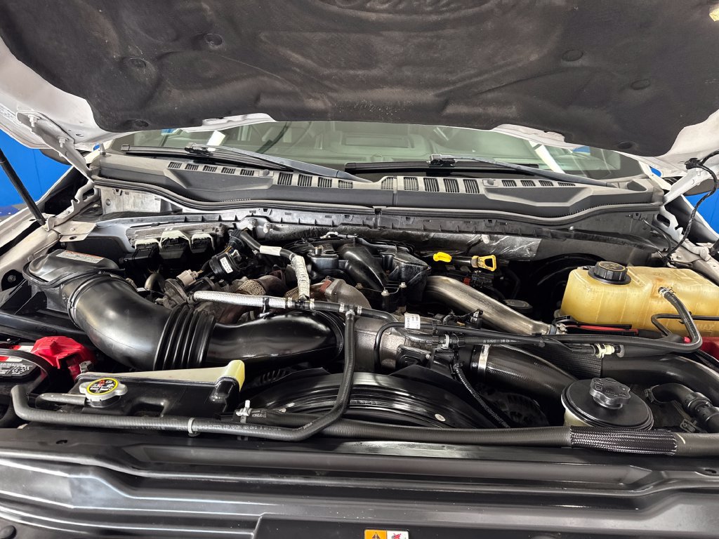 Used 2019 Ford F350 Platinum w/ Platinum Ultimate Package AWD/4WD image 25