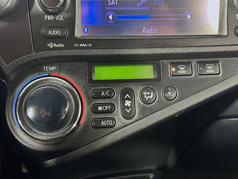 Used 2014 Toyota Prius C Three image 22