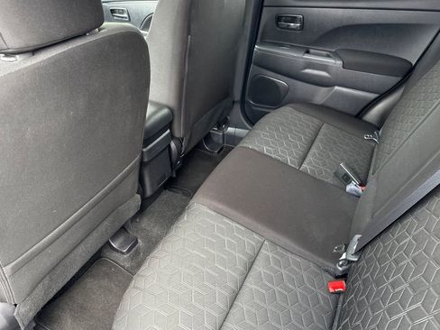 Used 2025 Mitsubishi Outlander Sport ES image 12