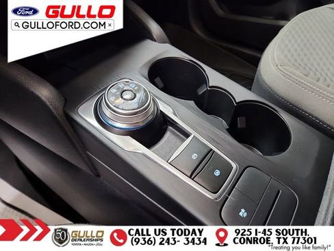 Used 2021 Ford Escape SE w/ SE Sport Appearance Package image 27