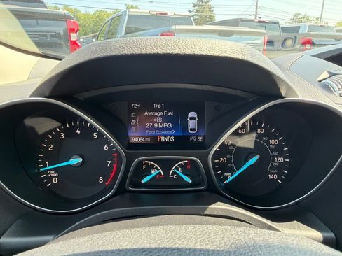 Used 2017 Ford Escape SE AWD/4WD image 13