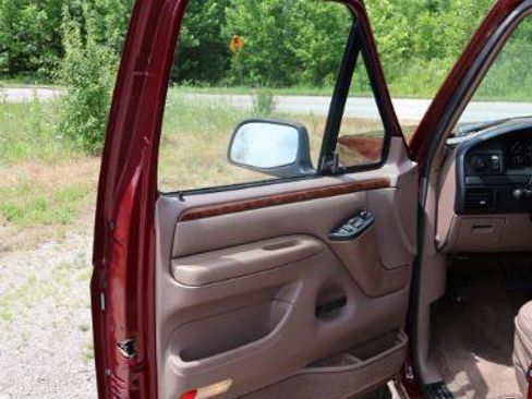 Used 1996 Ford Bronco Eddie Bauer AWD/4WD image 9