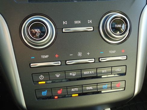 Used 2015 Lincoln MKC AWD w/ Equipment Group 102A Reserve image 20