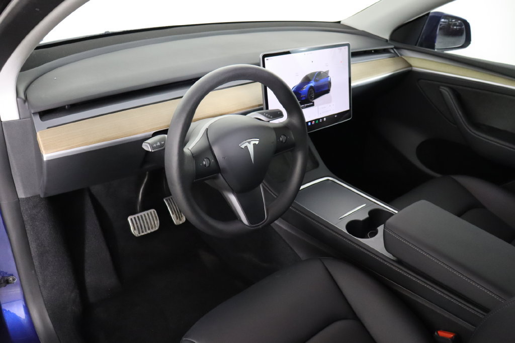 Used 2023 Tesla Model Y Long Range AWD/4WD image 22