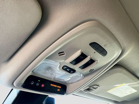 Used 2023 Buick Encore GX Essence w/ Experience Buick Package image 19