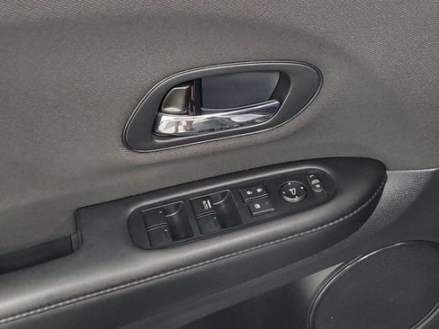 Certified 2022 Honda HR-V LX image 22