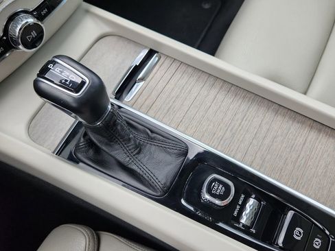 Used 2019 Volvo XC60 T5 Inscription FWD image 19