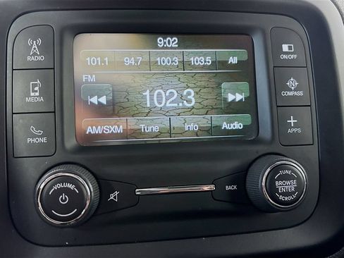 Used 2016 Jeep Renegade Latitude w/ Popular Equipment Group AWD/4WD image 15