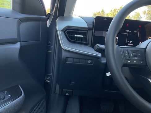 New 2026 Nissan Kicks SV image 23