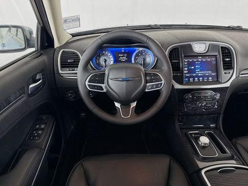 Used 2023 Chrysler 300 Touring L w/ Safetytec Plus Group image 23