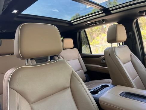 Used 2021 Chevrolet Tahoe Premier w/ Premium Package image 38