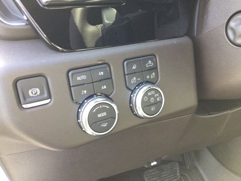 Used 2026 GMC Sierra 1500 SLT w/ SLT Premium Plus Package image 16