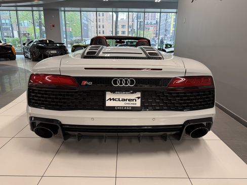 Used 2022 Audi R8 V10 RWD image 4