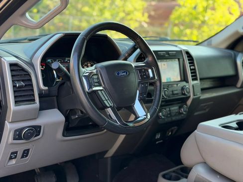 Used 2018 Ford F150 Lariat RWD image 10