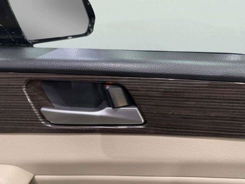 Used 2019 Hyundai Sonata Limited w/ Ultimate Package 04 FWD image 57