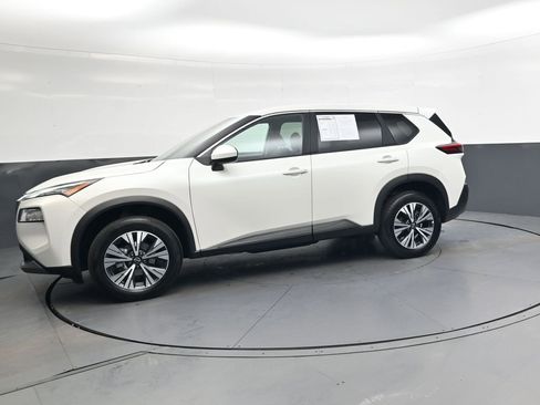 Used 2023 Nissan Rogue SV image 8