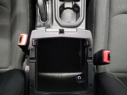 Used 2018 Jeep Wrangler Unlimited Sport S AWD/4WD image 29