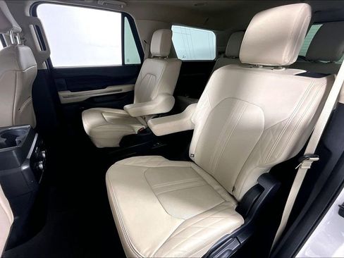 Used 2023 Ford Expedition Platinum AWD/4WD image 26