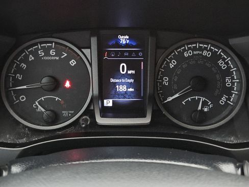 Used 2018 Toyota Tacoma TRD Sport w/ Technology Package RWD image 22